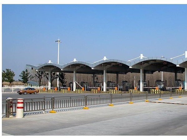 高速公路服務區和停車區供電監測及照明控制，如何實現？